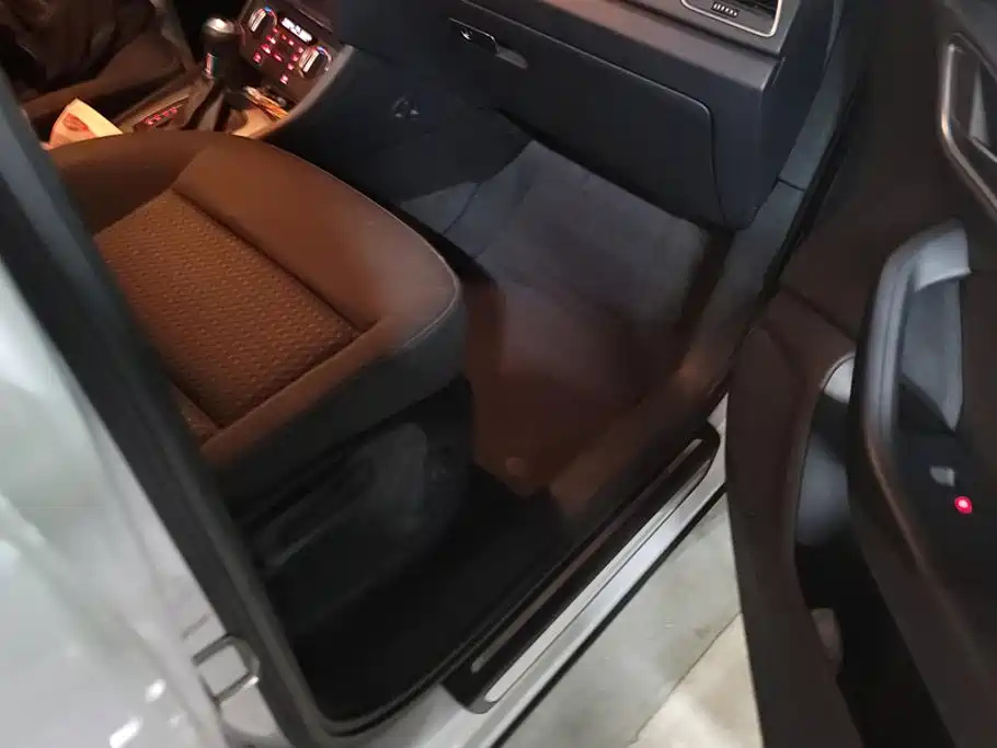 Фото 8 - Audi Q3