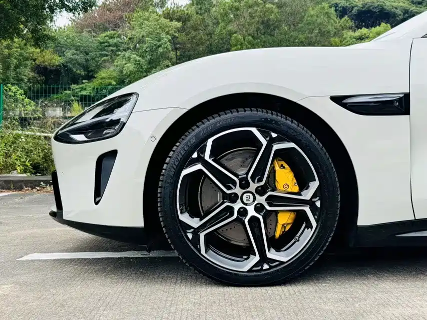 Фото 7 - Xiaomi SU7