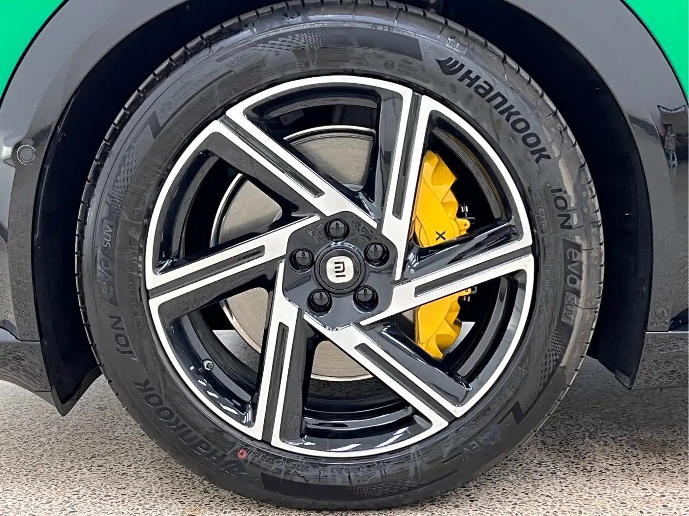 Xiaomi Auto Xiaomi YU7 2025 Extended Range AWD Pro фото 9