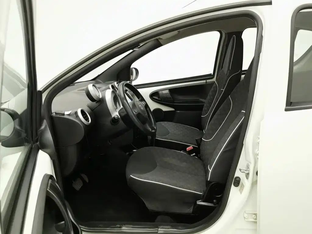 BYD F0 2016 2015 1.0L AMT Xuan Cool Edition