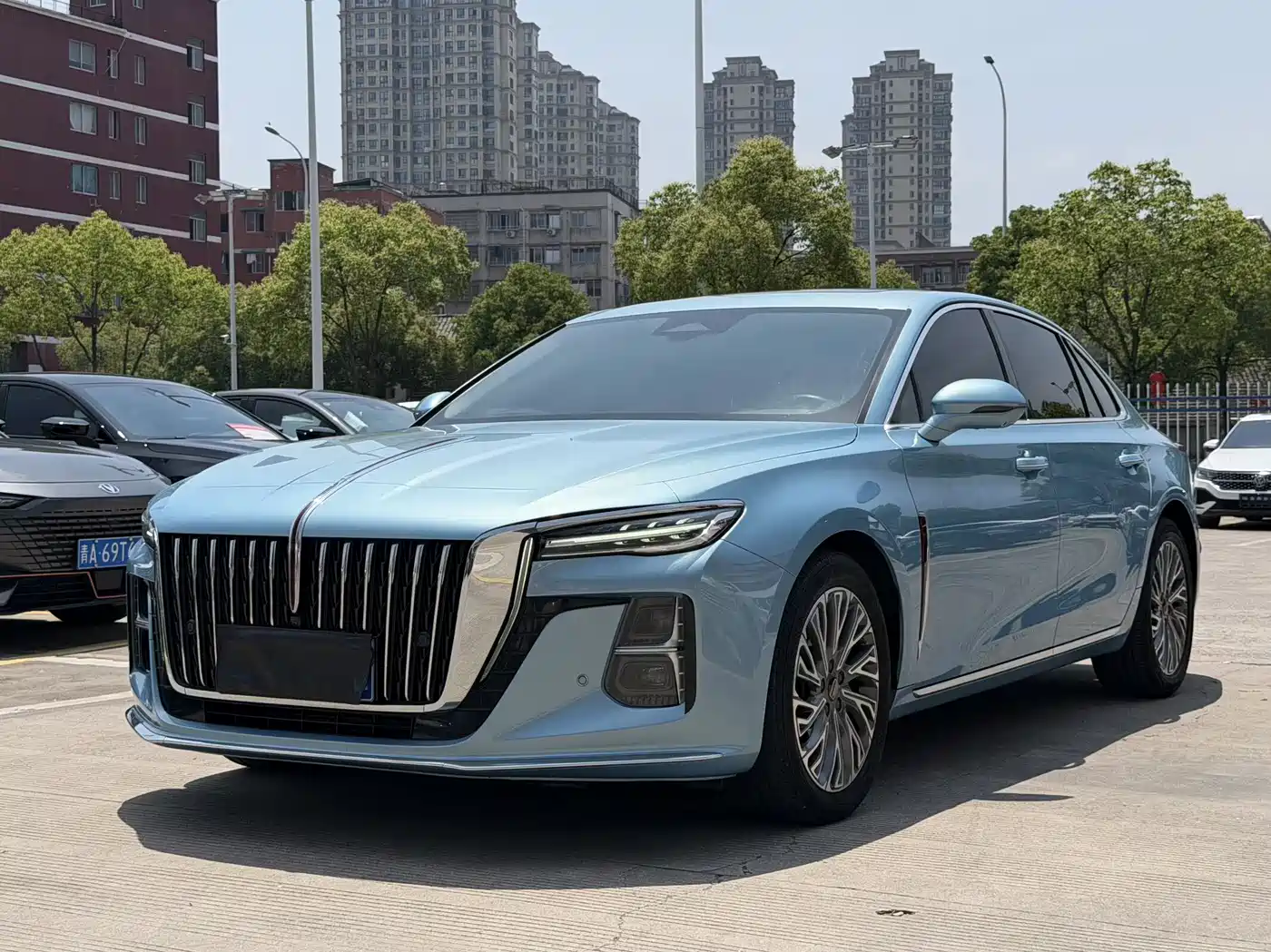 Hongqi H5 2023 2.0T Auto Smart Connect Flagship