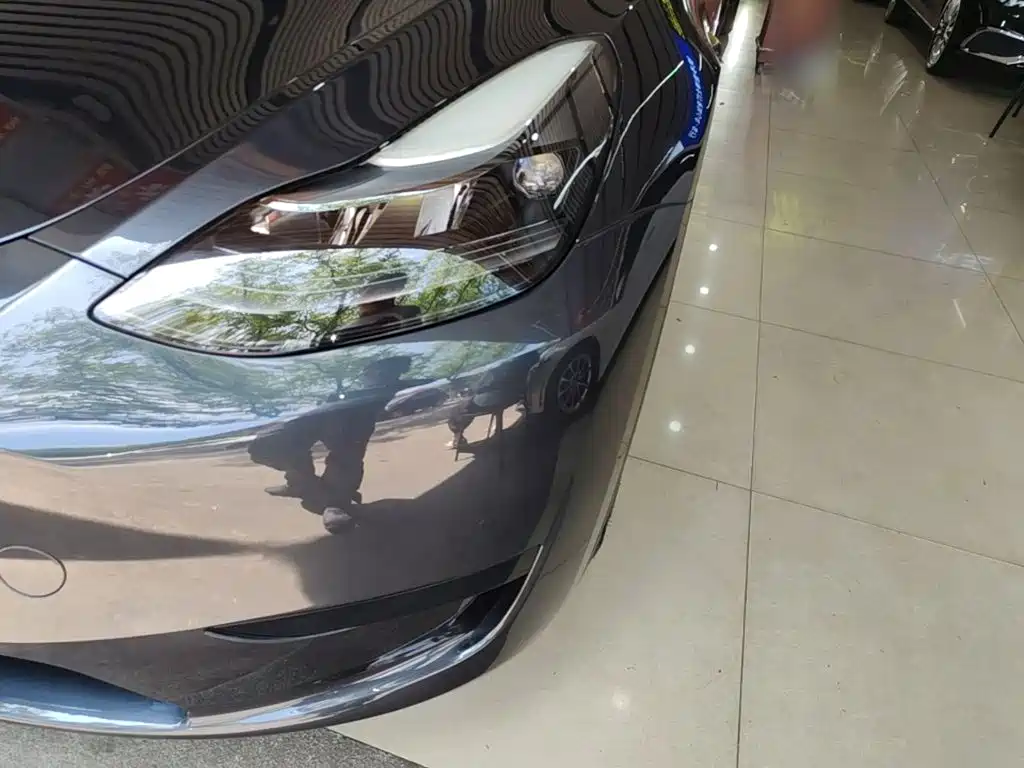 Tesla Model Y 2024 Rear-Wheel Drive Version 24