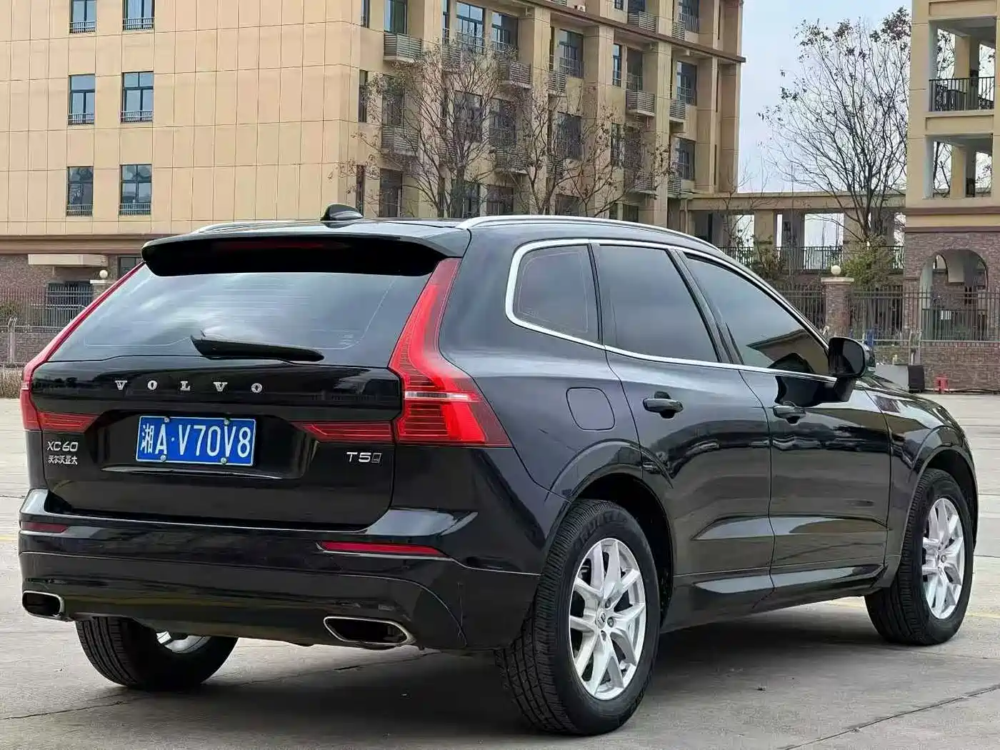 VOLVO XC60