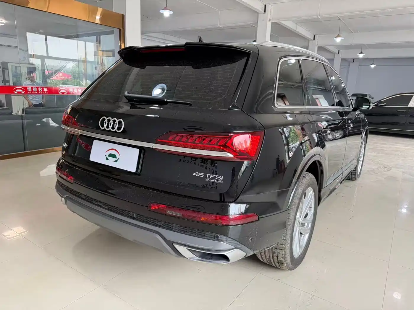 Фото 6 - Audi Q7