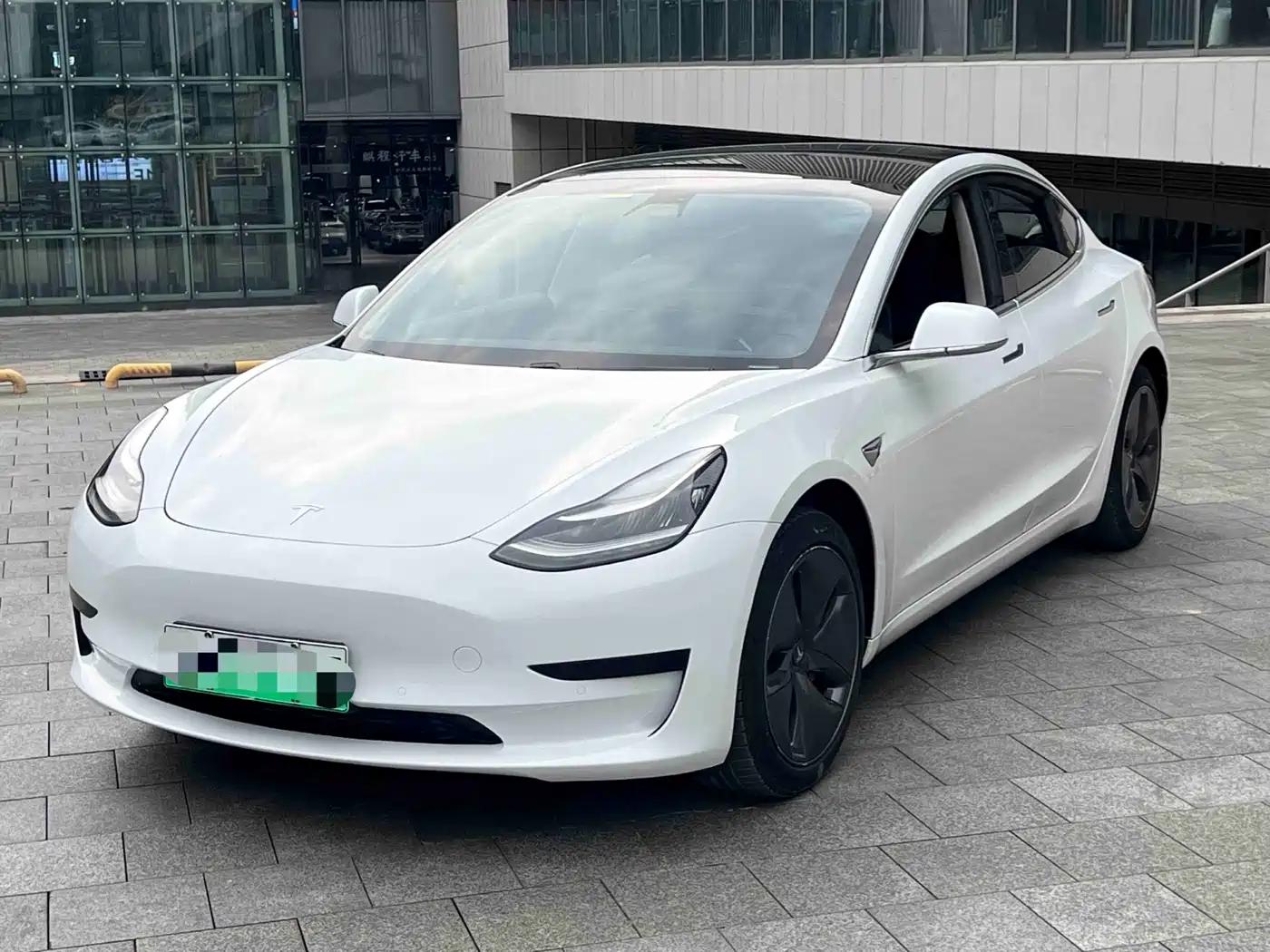 Tesla Model 3 2020