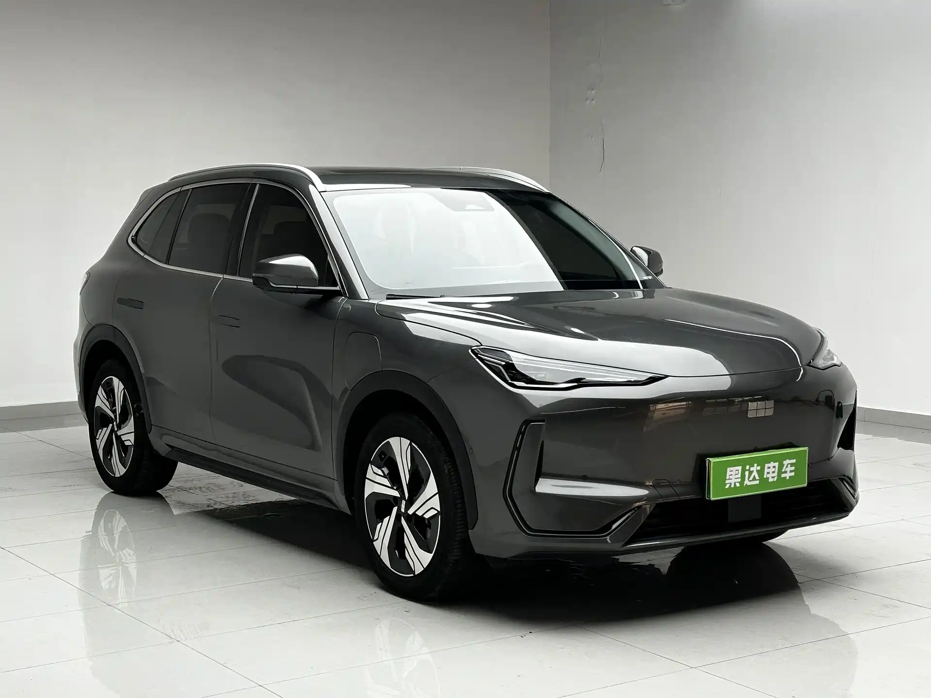 Фото 3 - Geely Galaxy Galaxy E5