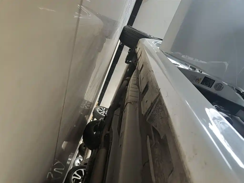 BYD Qin Pro 2019 Super Edition 1.5TI Automatic Smart Connected Feng Shang Type China VI фото 21