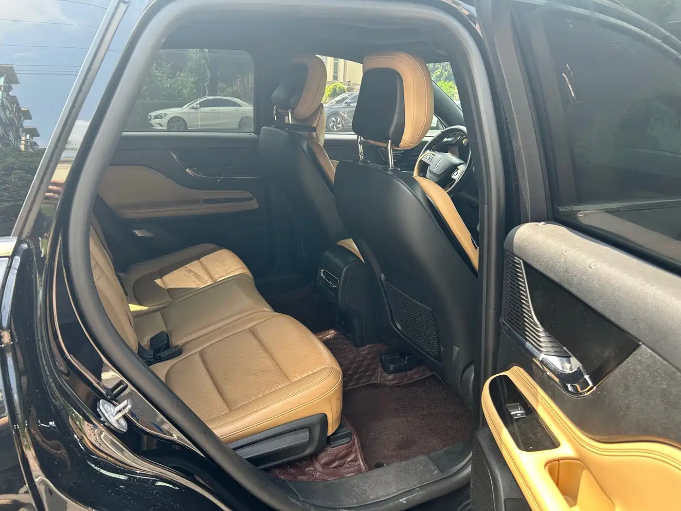 LINCOLN ADVENTURER