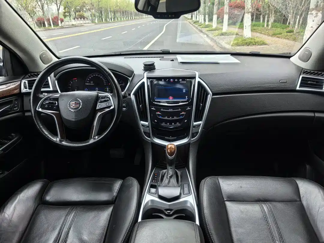 Cadillac SRX 2015 3.0L Elite фото 4