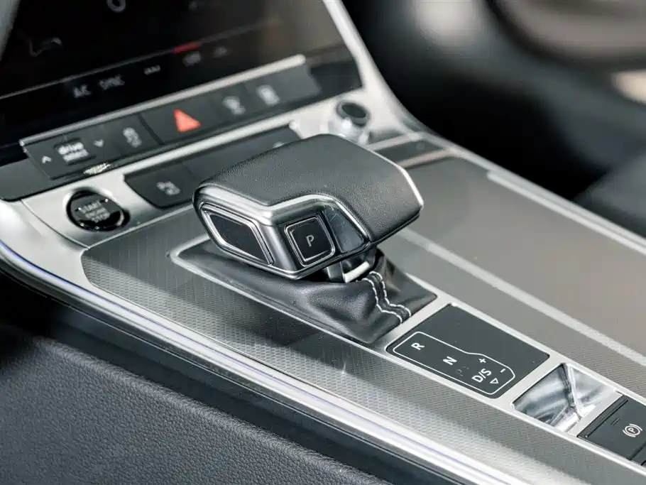 Audi A7L 2024 45TFSI S-line Dream Edition Crystal Package фото 14
