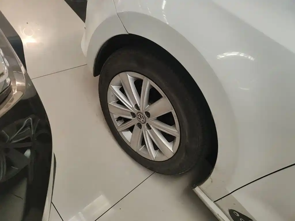 Volkswagen Polo 2015 2014 1.4L Automatic Comfort Edition