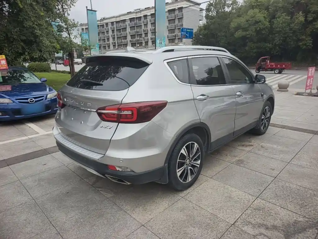 Dongfeng Aeolus Dongfeng Fengshen AX7 2018 2018 Classic 1.6T Auto Luxury