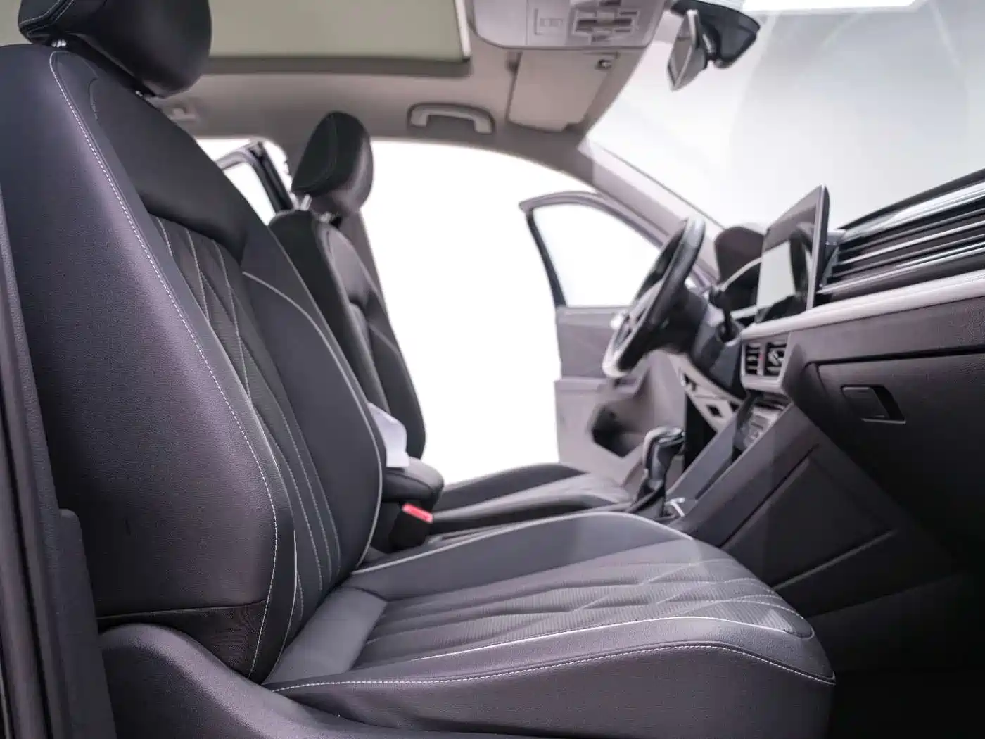 Volkswagen Tiguan L 2022 330TSI Auto 2WD R-Line Premium Edition фото 25