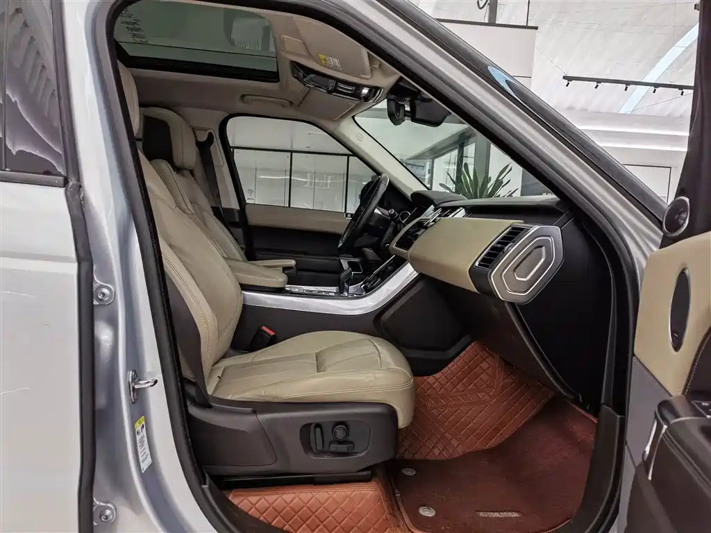 Land Rover Range Rover Sport PHEV 2020 P400e SE фото 16