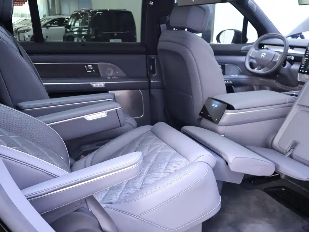 NIO ES8 2026 2025 Model 6-Seat Executive Luxury Edition