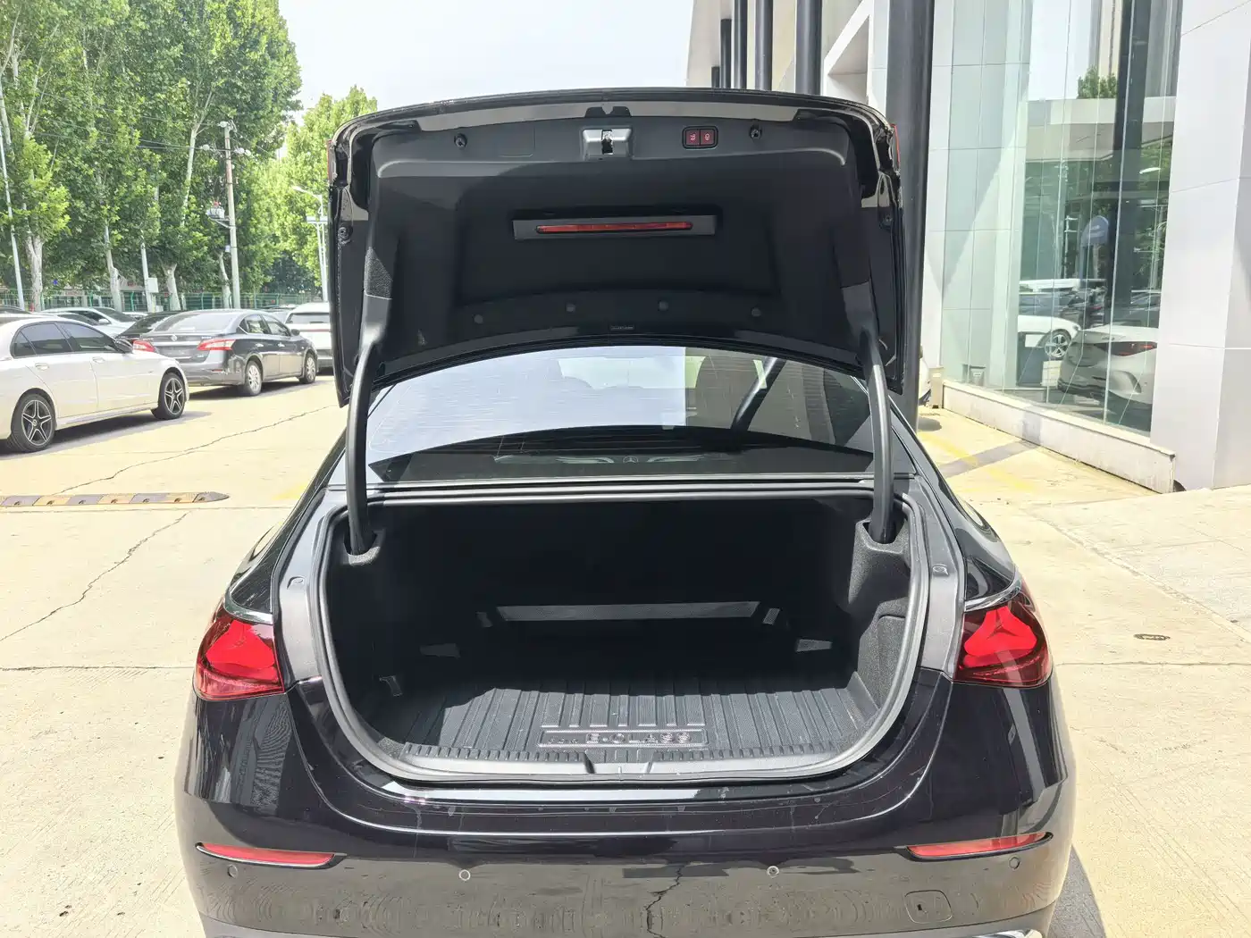 Mercedes-Benz E-Class 2026 2026 E 300 L Luxury