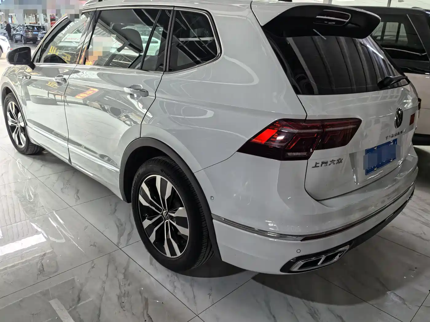 Volkswagen Tiguan L 2023 330TSI Auto 2WD R-Line Premium Edition фото 4