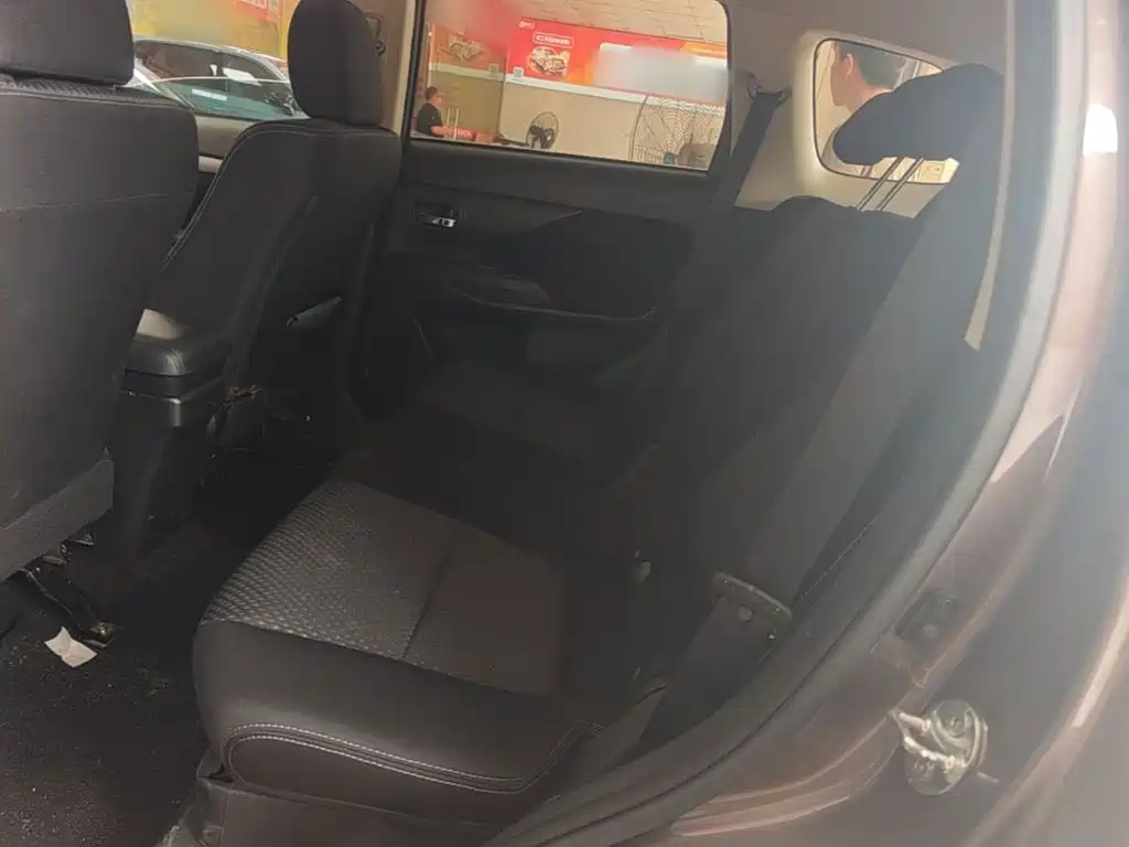 Mitsubishi Outlander 2016 2016 2.0L 2WD Fashion Edition 5-seater