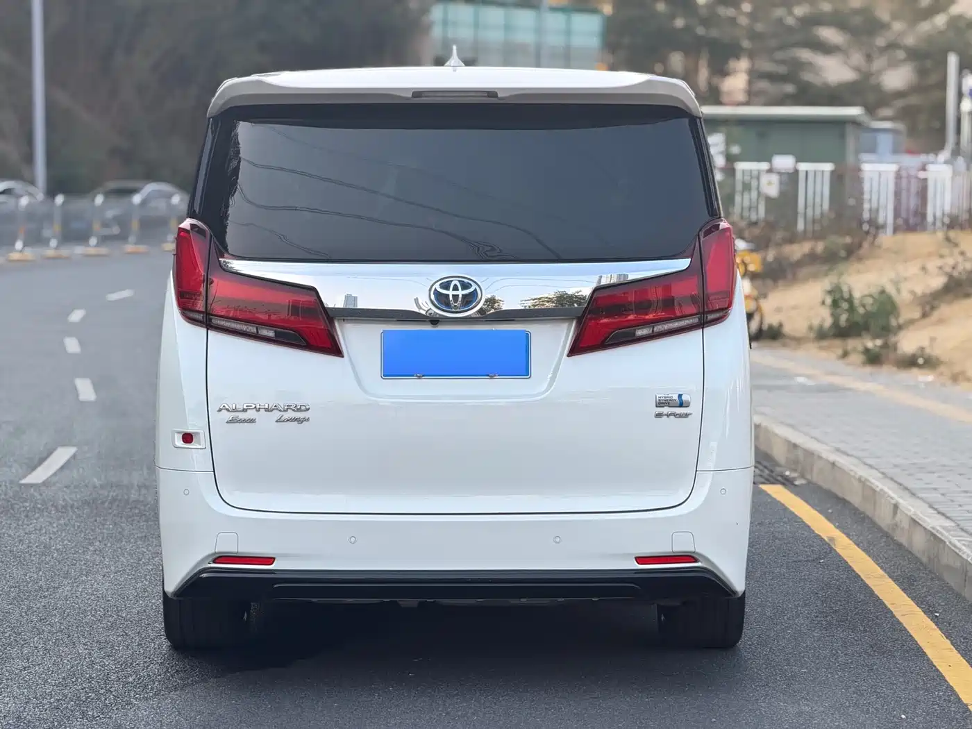 Toyota Alphard 2021 Hybrid 2.5L Premium фото 19
