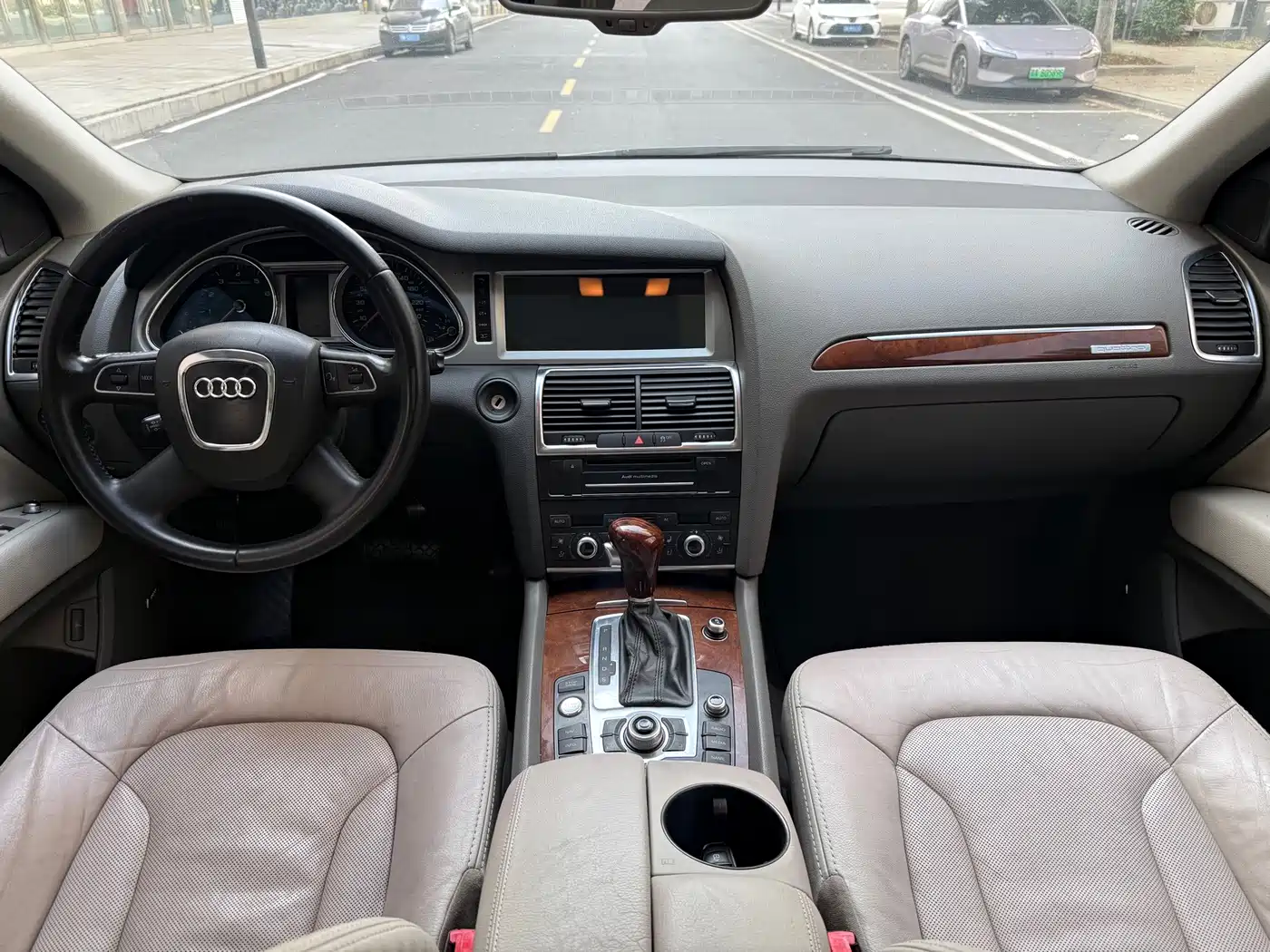 Фото 9 - Audi Q7