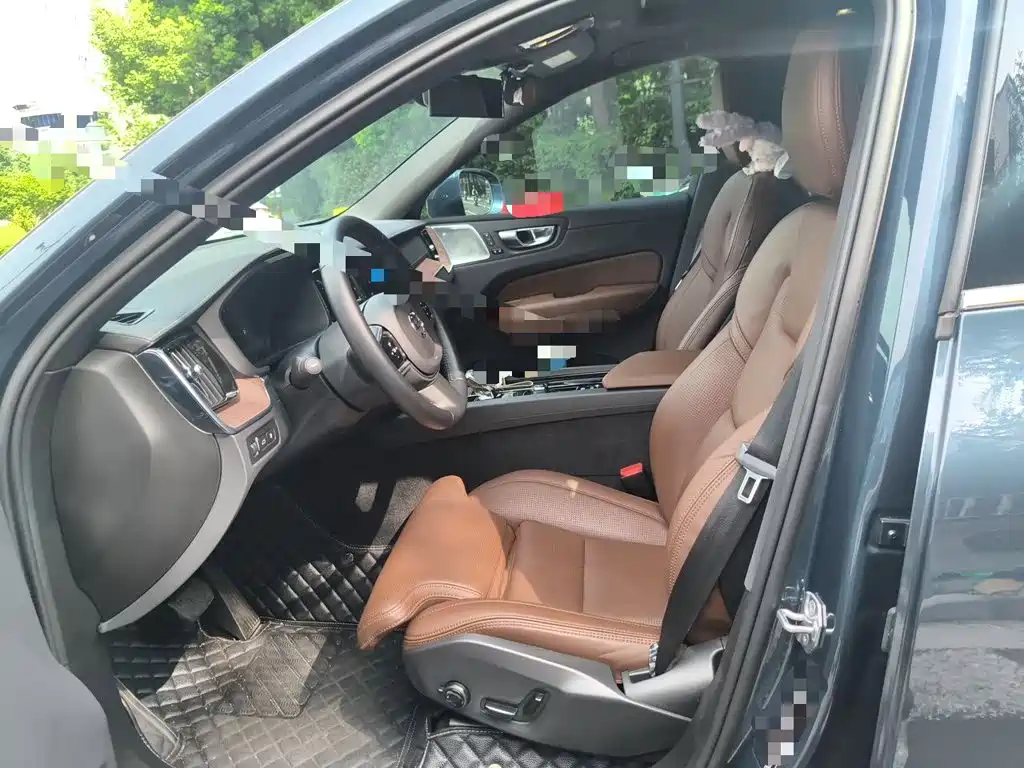 Volvo XC60 Plug-in Hybrid 2021 2022 T8 Plug-in Hybrid AWD Elegance Luxury Edition