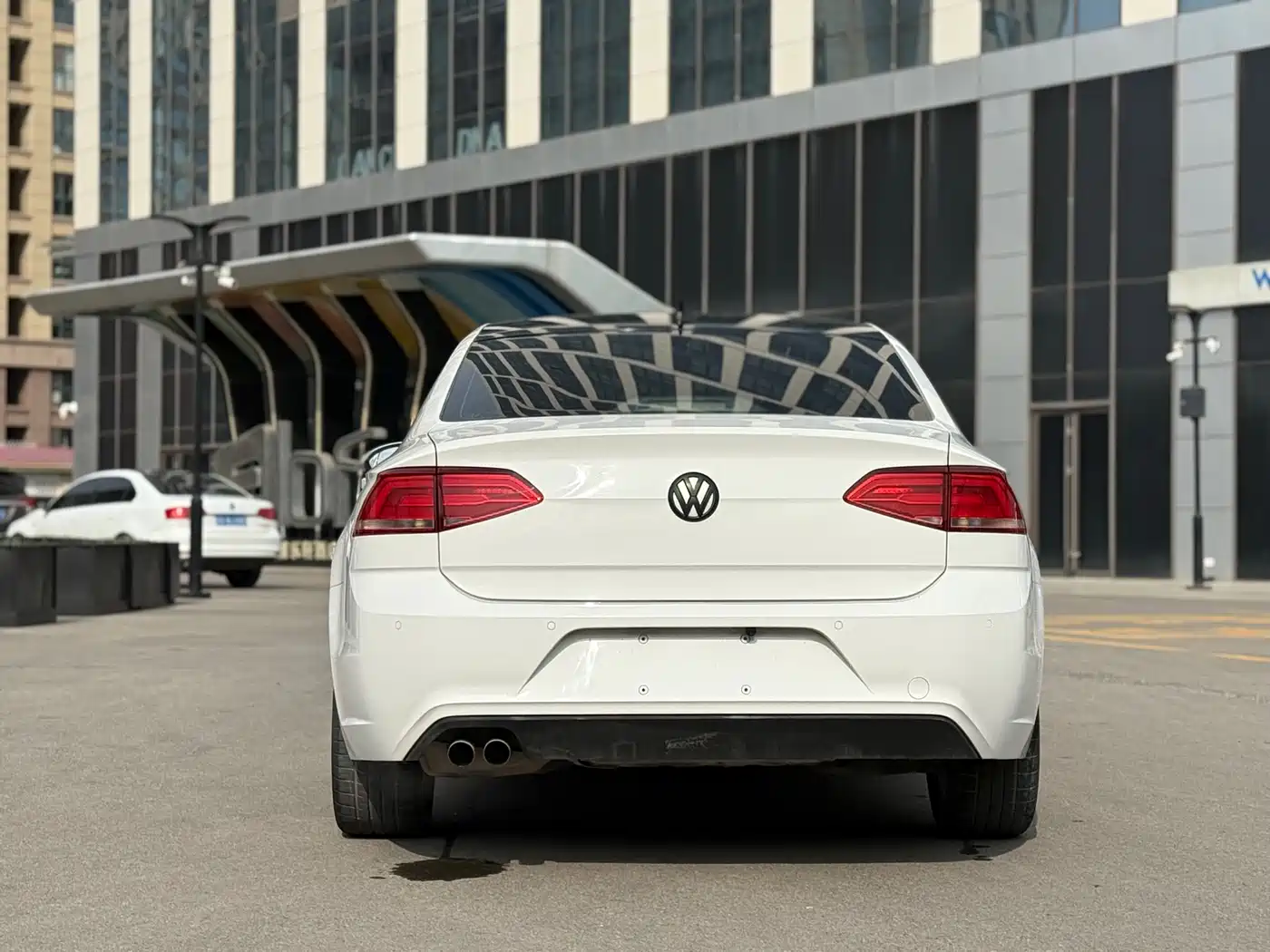 Volkswagen Lamando 2018 230TSI DSG Trend Edition фото 4
