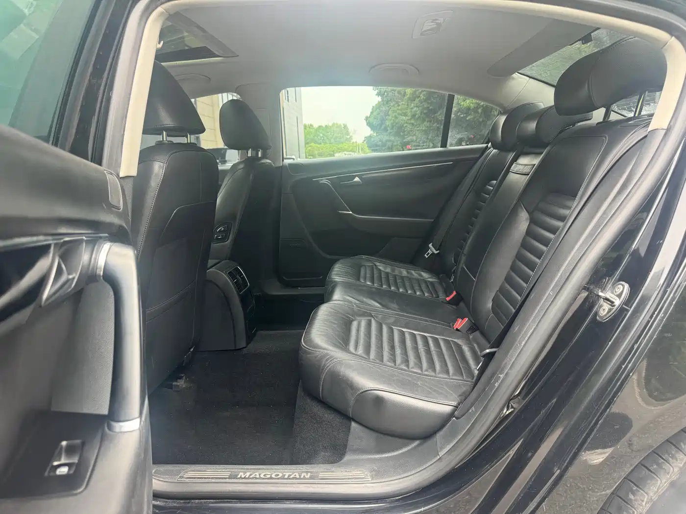 Volkswagen Magotan 2012 Facelift 1.8TSI Luxury фото 12