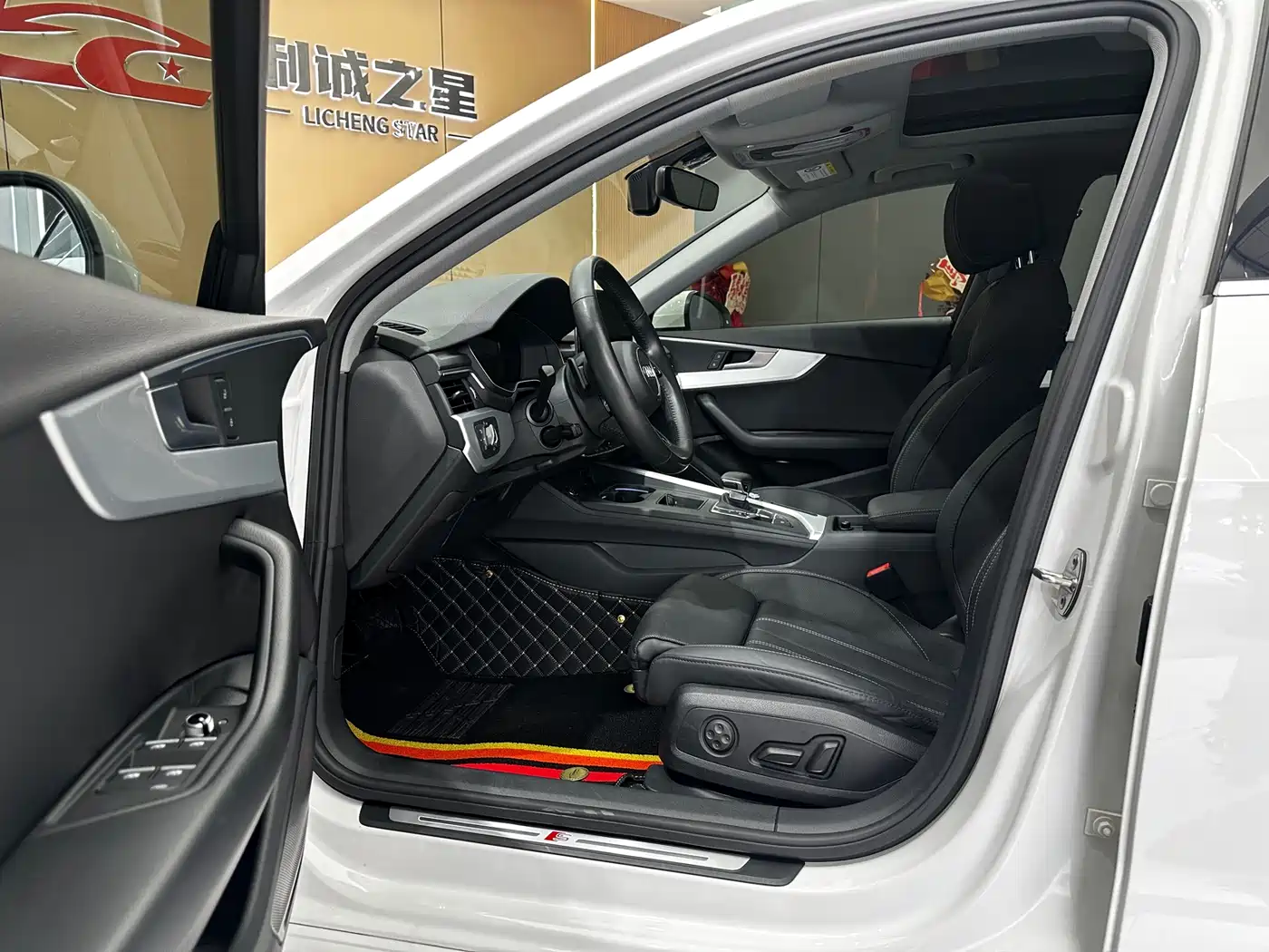 Audi A4L 2020 40 TFSI Luxury Dynamic фото 9