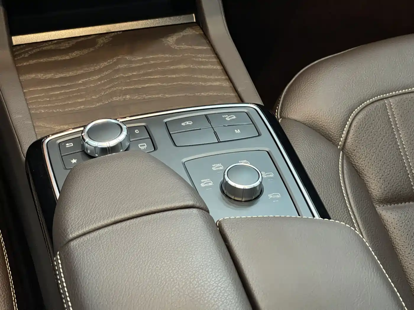 Mercedes-Benz GLE 2018 GLE 400 4MATIC Ultimate Edition фото 15