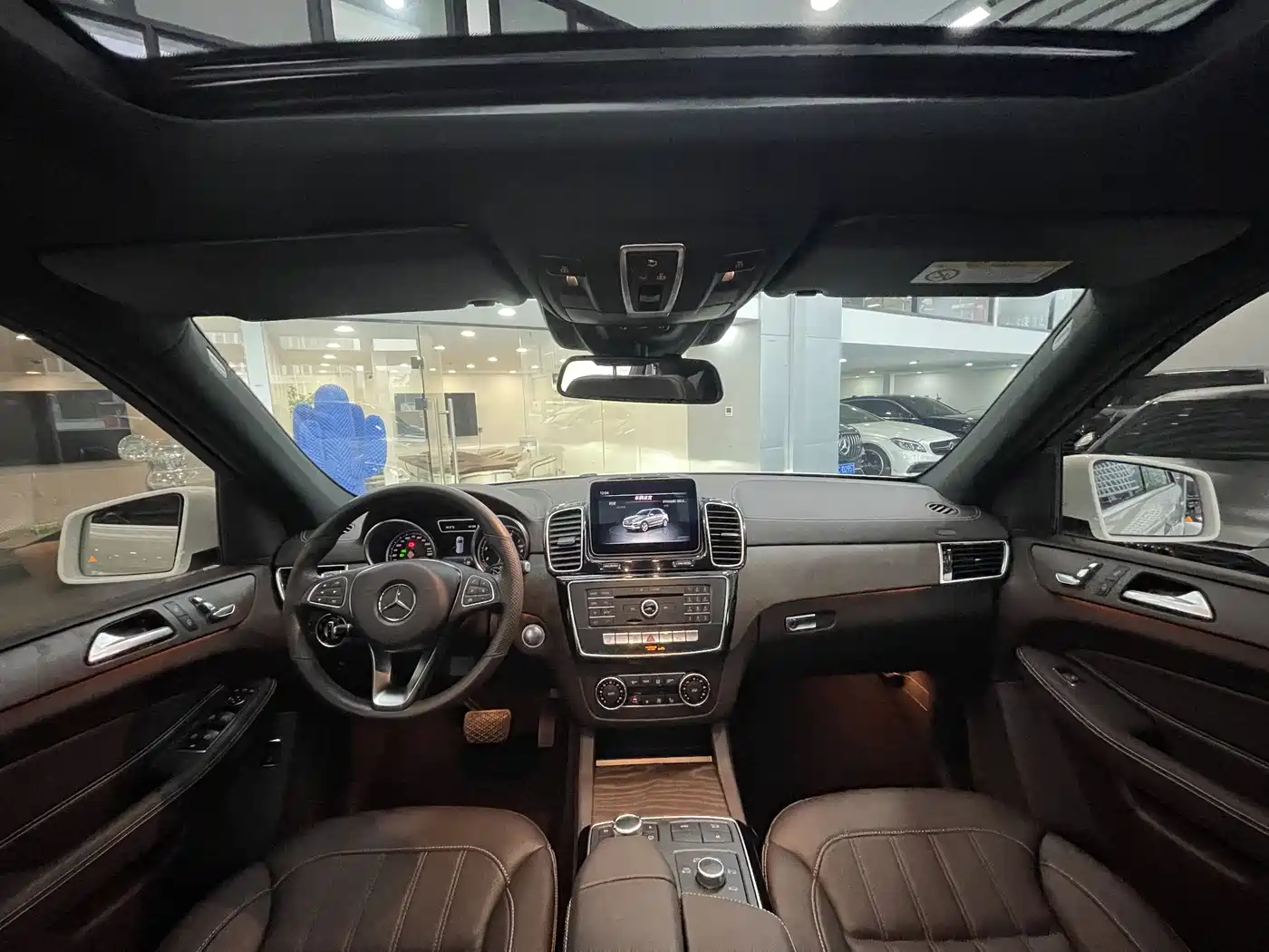 Mercedes-Benz GLE 2018 GLE 400 4MATIC Ultimate Edition фото 21