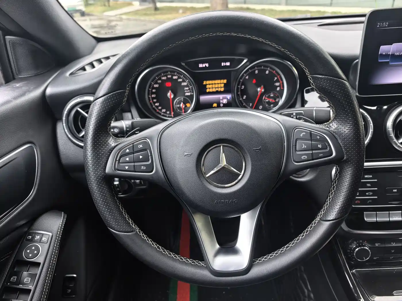 Mercedes-Benz CLA (Import) 2018 CLA 200 Dynamic Edition фото 13