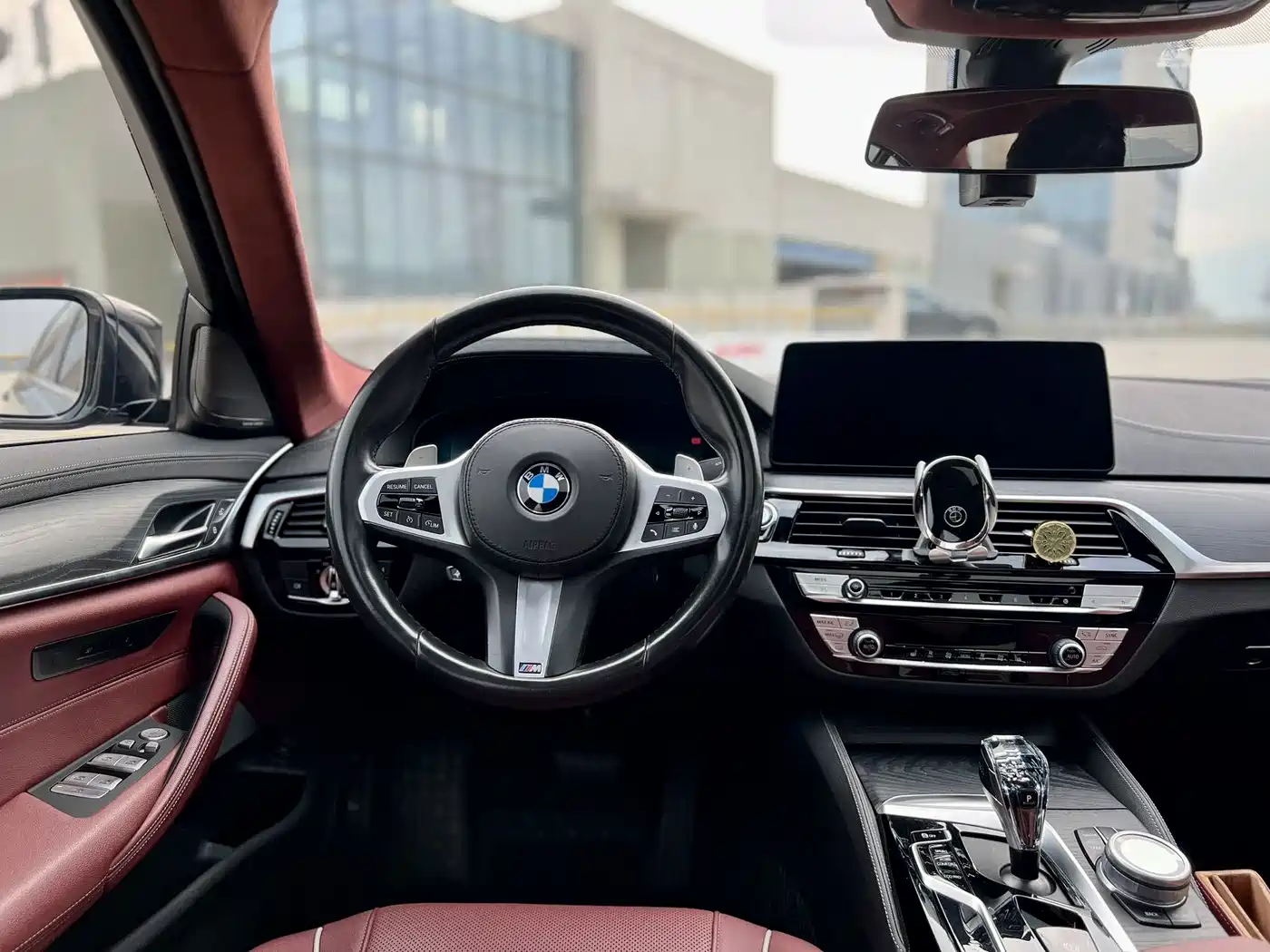 BMW 5 Series 2021 530Li Leading M Sport Package фото 12