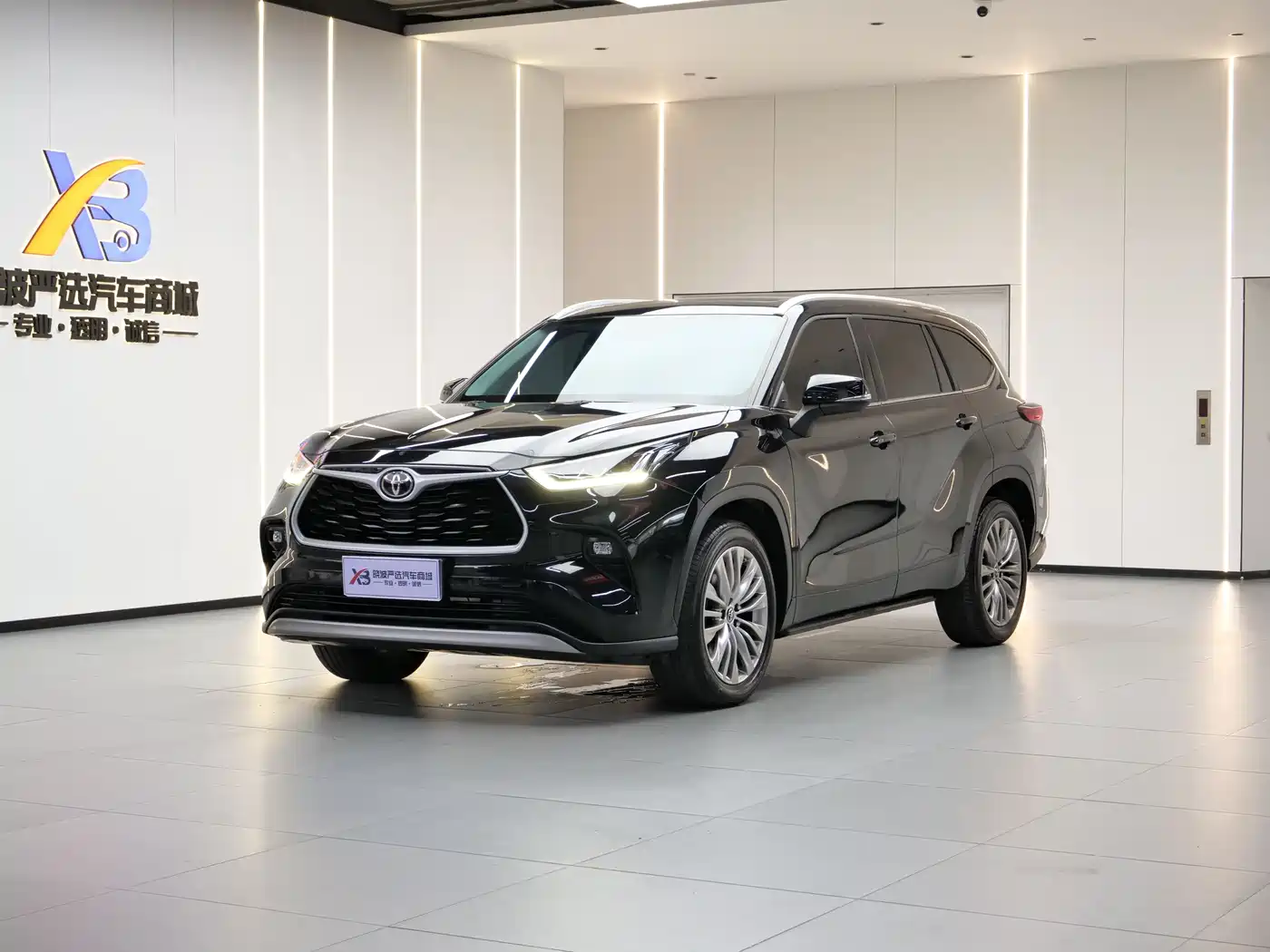 TOYOTA HIGHLANDER