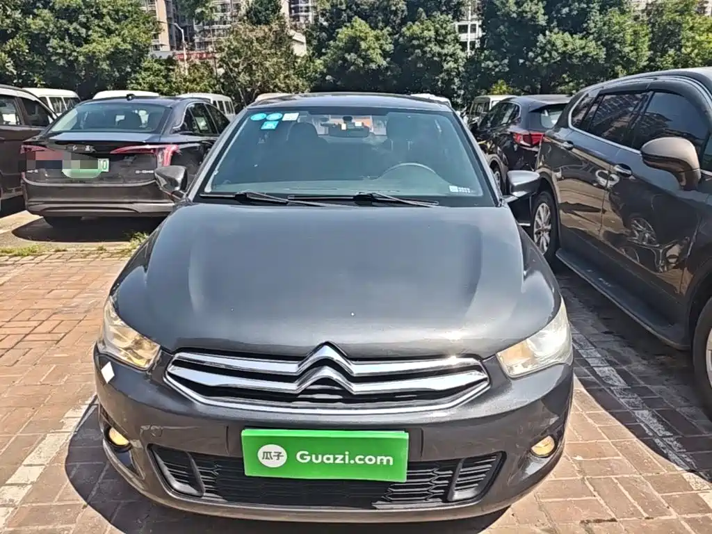 Фото 3 - Citroën Elysee