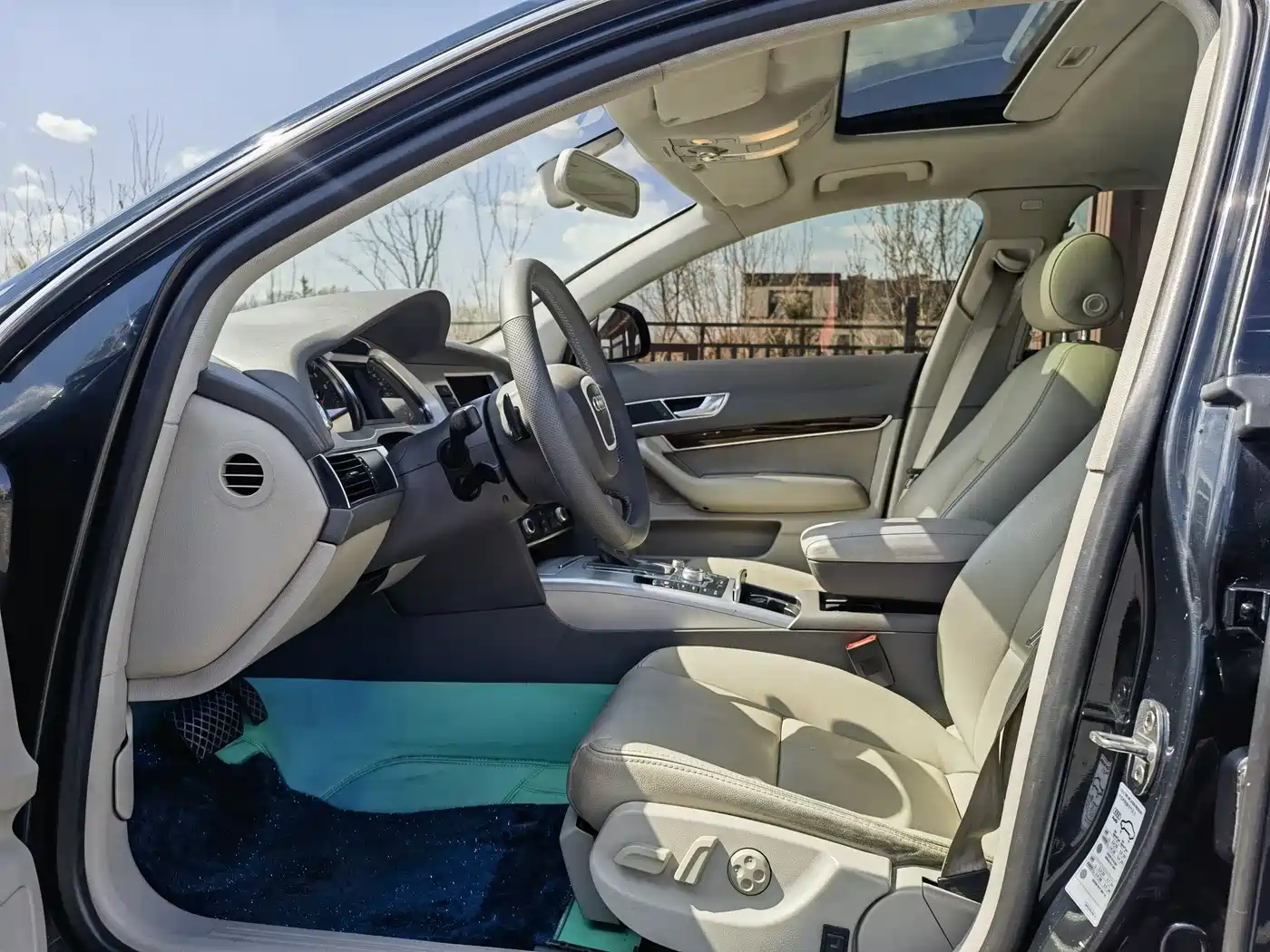 Audi A6L 2010 2.0 TFSI Automatic Standard фото 8