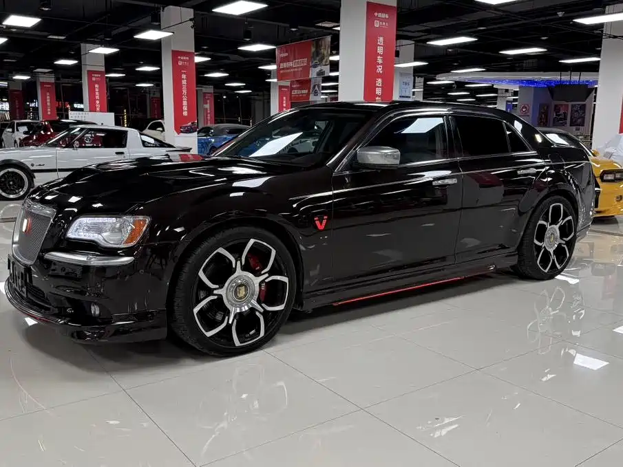 Chrysler 300C (Import) 2013 2013 3.6L Premium Edition
