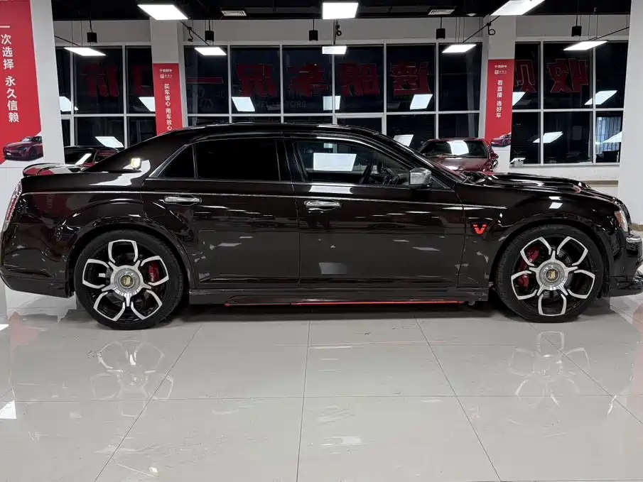 Chrysler 300C (Import) 2013 2013 3.6L Premium Edition
