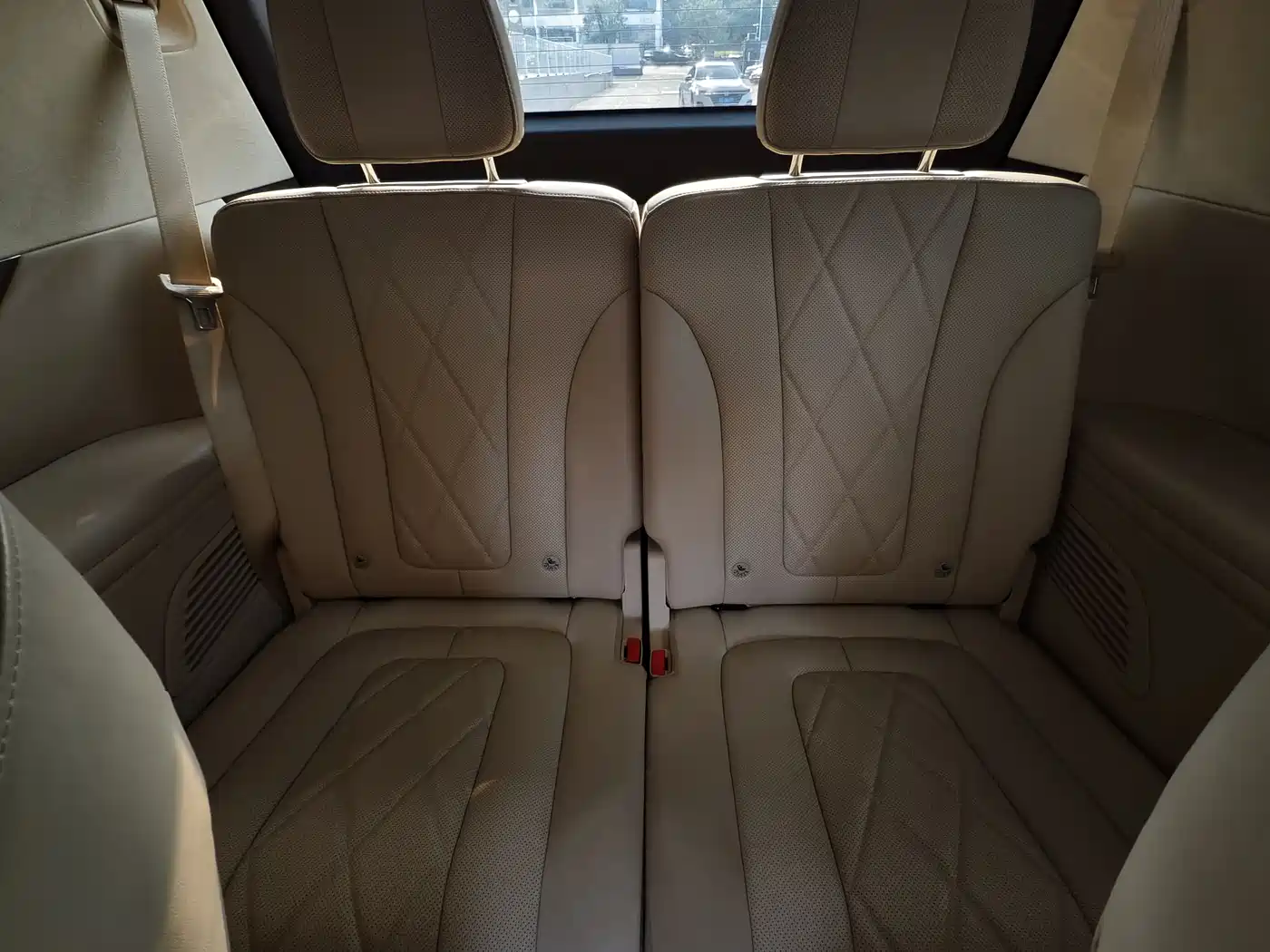 AITO Wenjie AITO M9 2024 Extended Range Ultra 42kWh 6-Seater фото 16