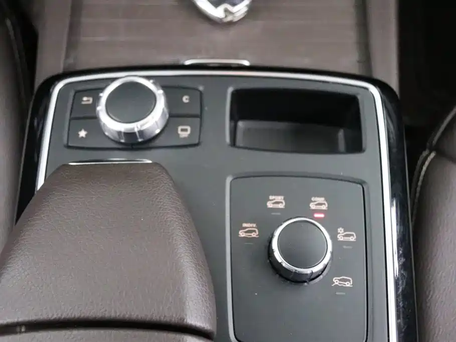 Mercedes-Benz GLE 2018 GLE 320 4MATIC Dynamic Ultimate Edition фото 10