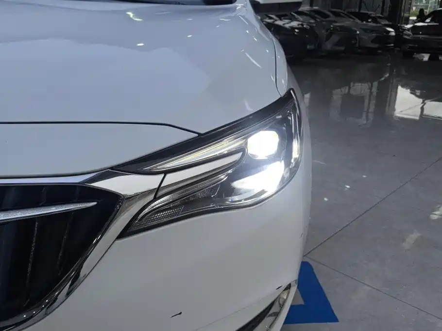 Фото 5 - Buick Excelle
