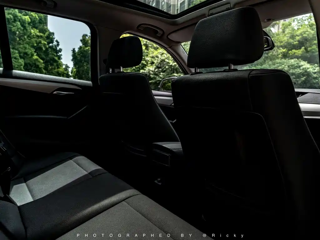 BMW X1 (Import) 2012 sDrive18i Luxury фото 9
