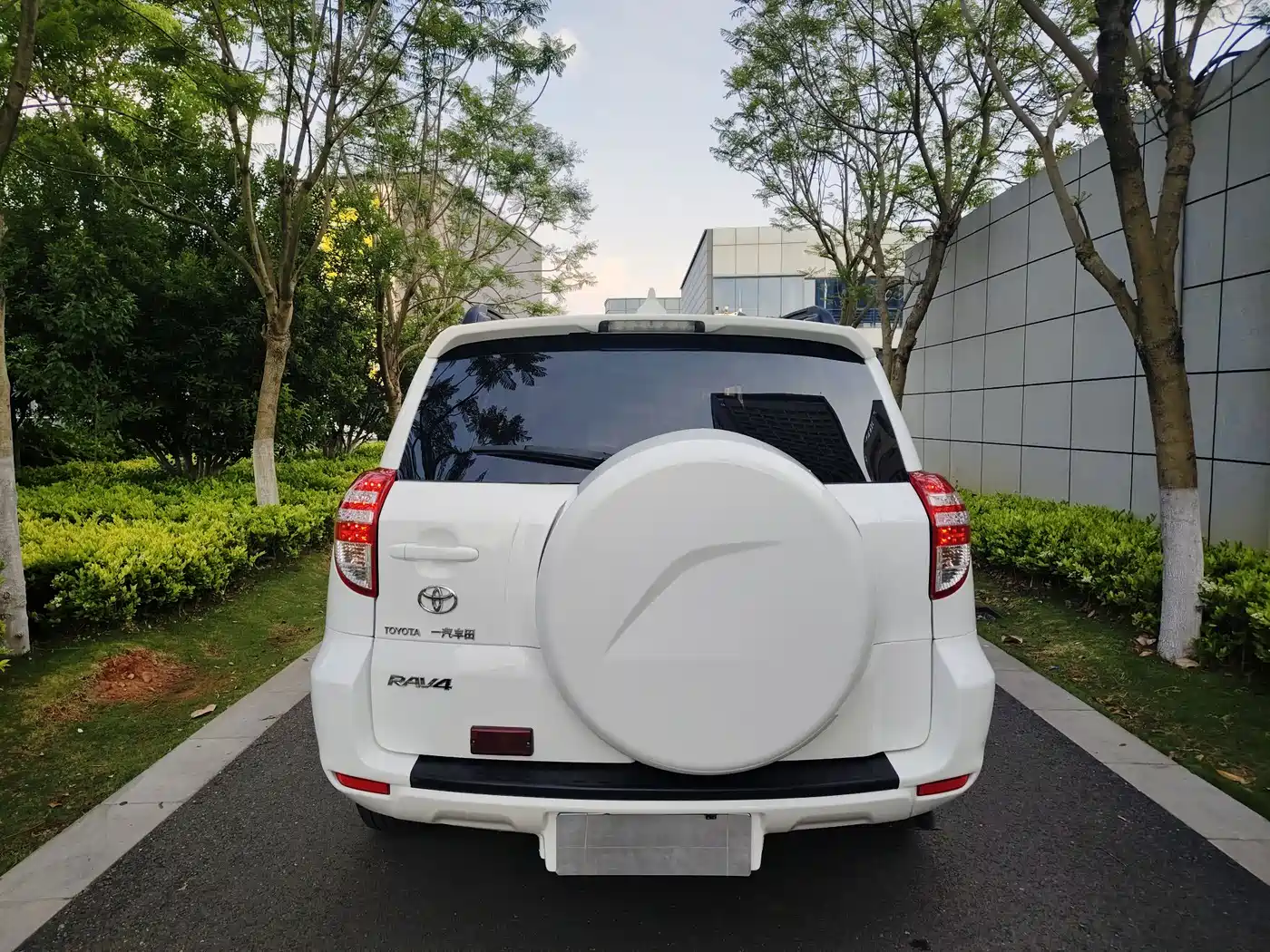 Toyota RAV4 Rongfang 2013 Special Edition 2.0L Auto Classic фото 9