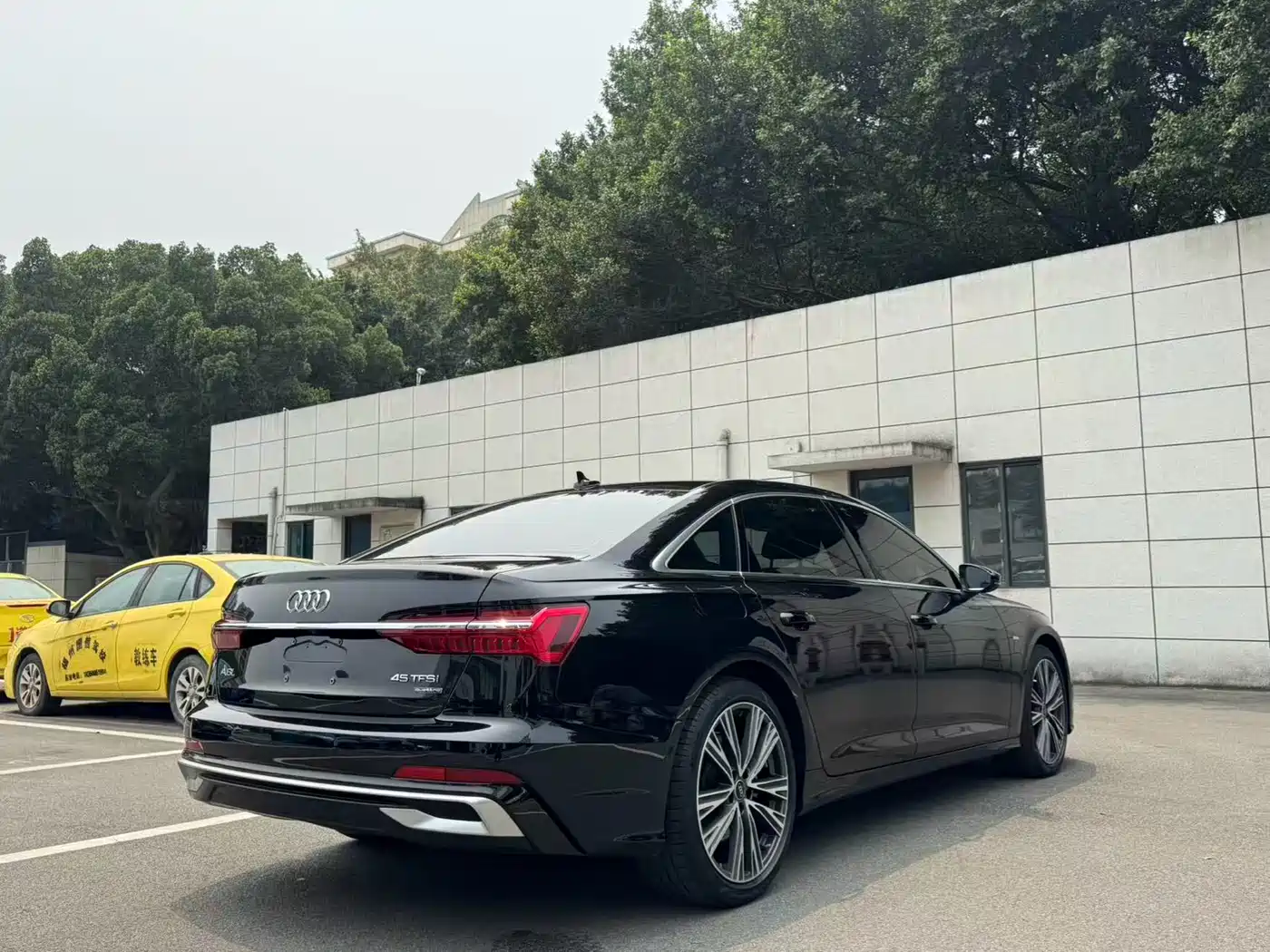 Audi A6L 2023 45 TFSI quattro Premium Dynamic фото 8