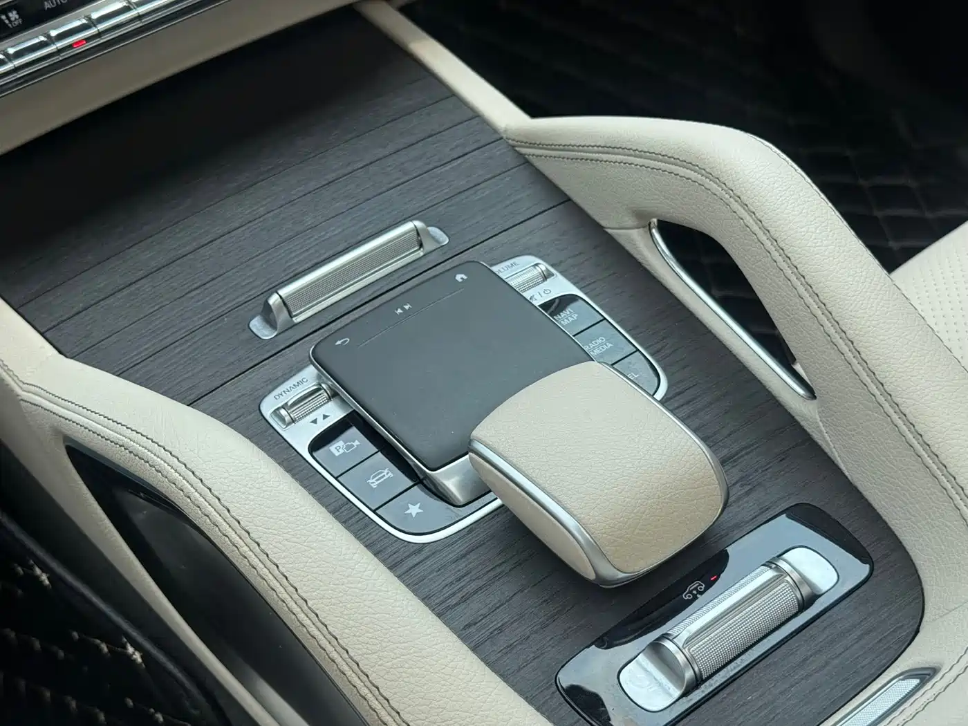 Mercedes-Benz GLE 2020 GLE 450 4MATIC Fashion фото 6