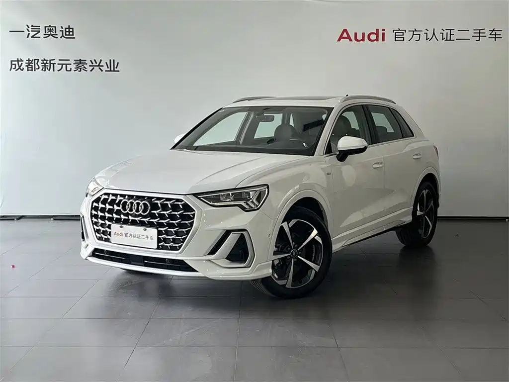 Audi Q3 2024 35 TFSI Fashion Elegance