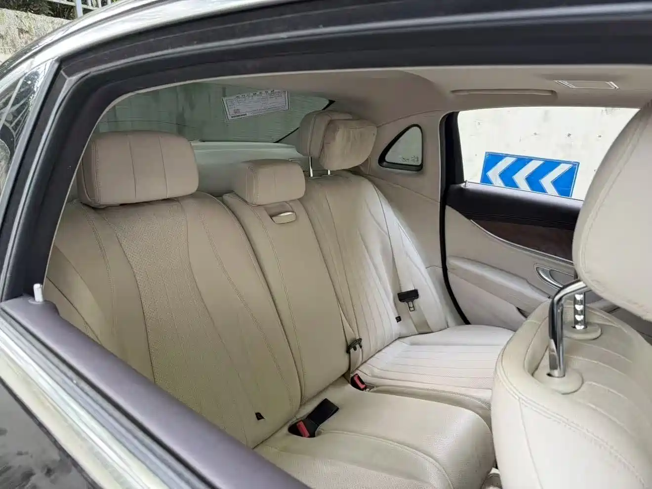 Mercedes-Benz E-Class 2016 E 300 L Fashion Type фото 8