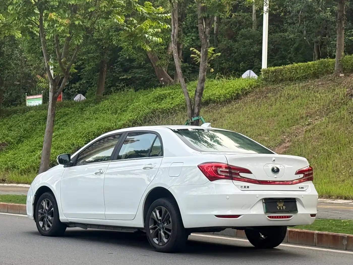 BYD Qin New Energy 2018 2017 1.5T Premium Model