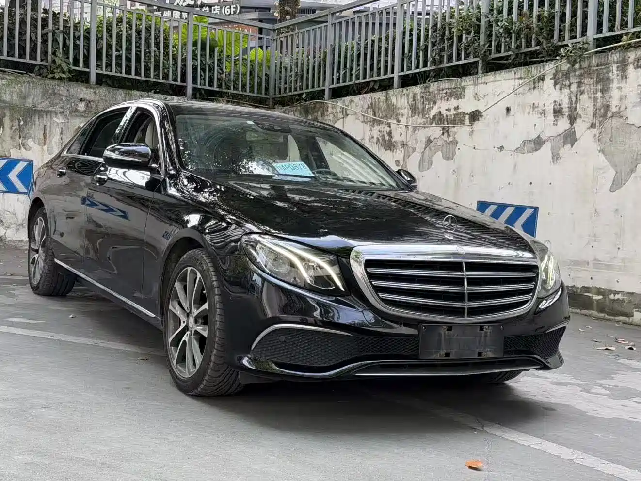 Mercedes-Benz E-Class 2016 E 300 L Fashion Type фото 3