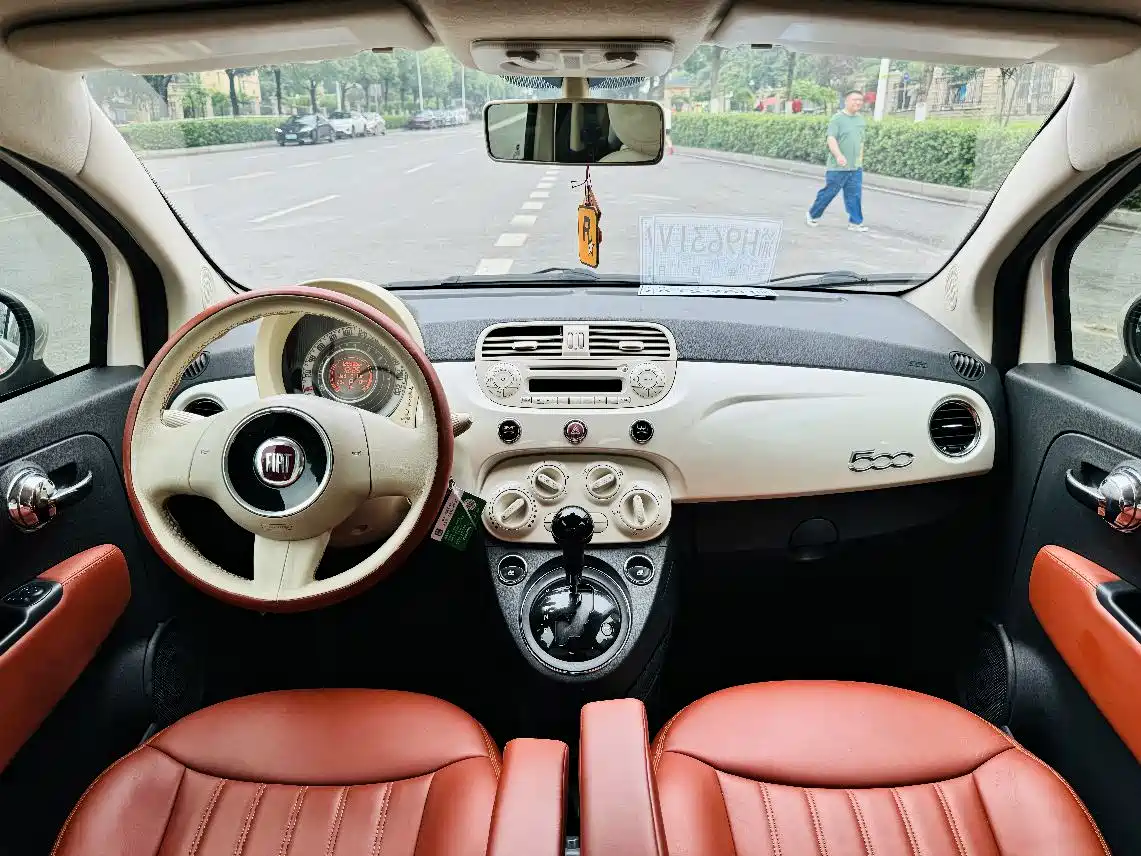 Фото 4 - Fiat 500