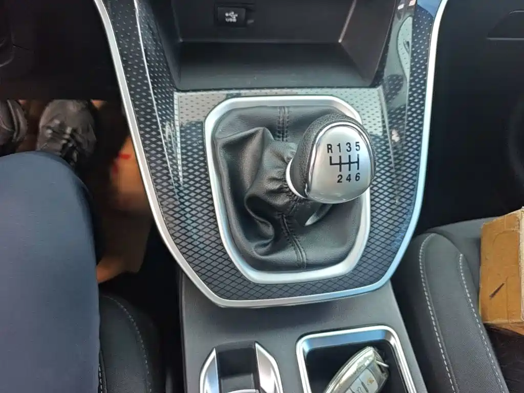 Haval M6 2024 2023 PLUS 1.5T Manual Elite Smart Connect